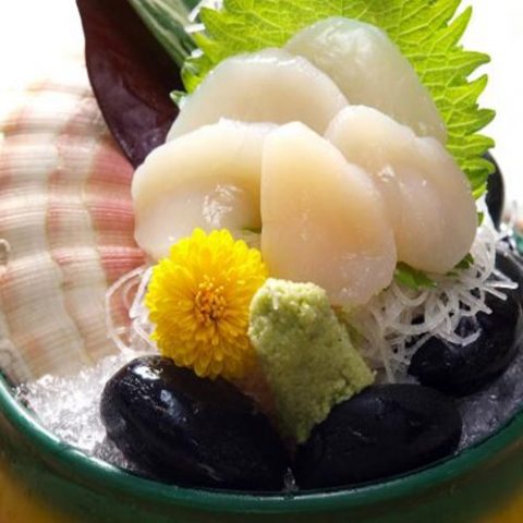 Còi sò điệp Nhật sashimi